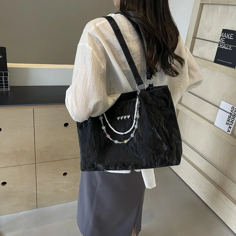 Ji Reminiscence PU Shoulder Bag Women's Ecru/Silver/Black/Green-15