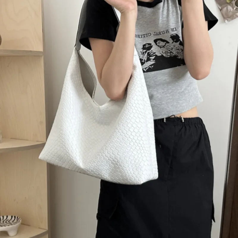 Ji Reminiscence Woven Shoulder Bag Women's Black/White/Khaki/Brown-5