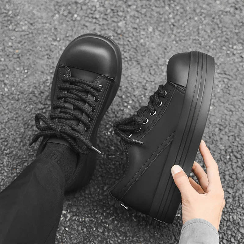 Chi Wolf Slip Resistant Low Top Skateboard Shoes Unisex Black-3