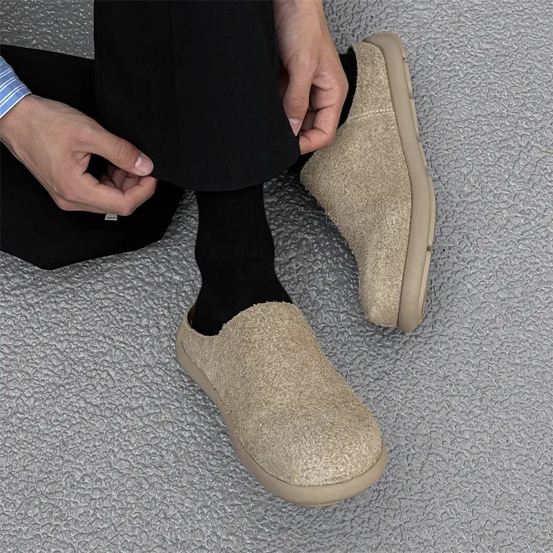 Chi Wolf Rubber Sole Closed Toe Slippers Men's-48