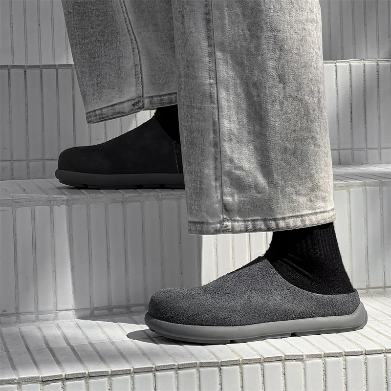 Chi Wolf Rubber Sole Closed Toe Slippers Men's-19