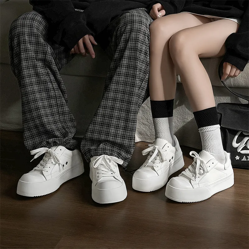Chi Wolf Slip-Resistant Low-Top Skateboard Shoes Unisex-2