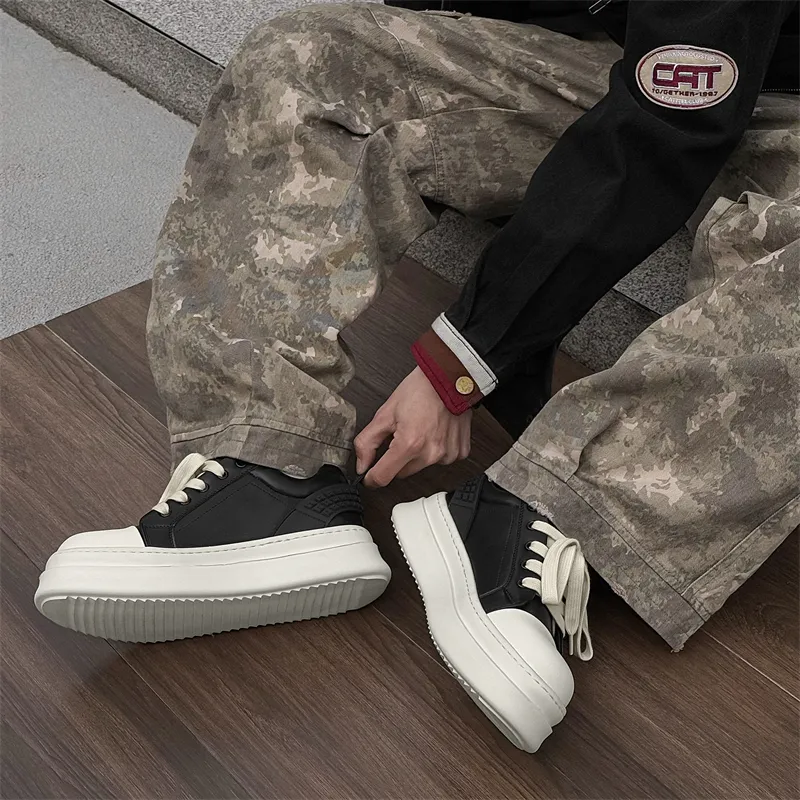 Chi Wolf Low Top Skateboard Shoes Men's Black-3
