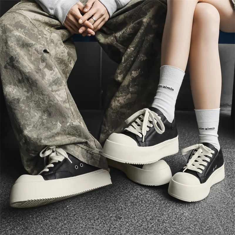 Chi Wolf Slip-Resistant Low-Top Skateboard Shoes Unisex-9