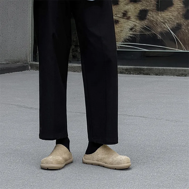 Chi Wolf Rubber Sole Closed Toe Slippers Men's-47