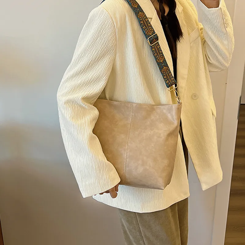 Yalu PU Tote Bag, Shopping Bag, Shoulder Bag Unisex Black/Ecru-7