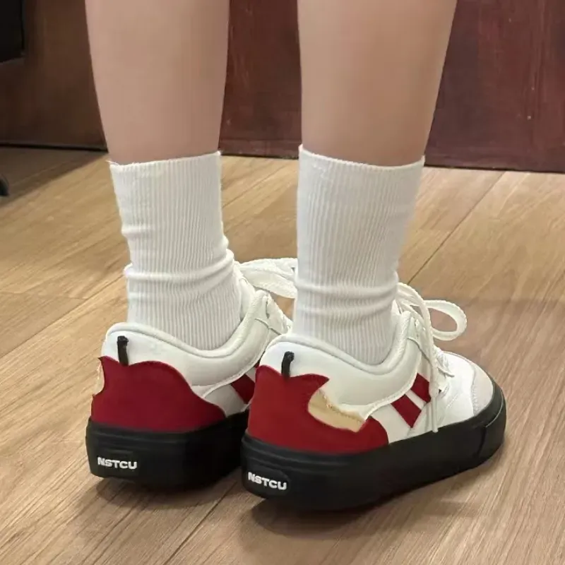 ABCYLM Low Top Skateboard Shoes Women's One Bite Apple-3