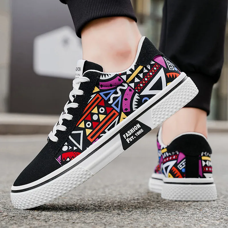 HUANAI Low Top Skateboard Shoes Men's Black-5