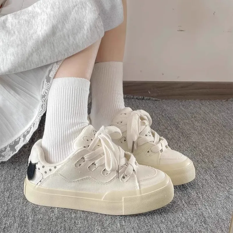 HUANAI Anti Slip Wear Resistant Low Top Skateboard Shoes Women's Ecru-5