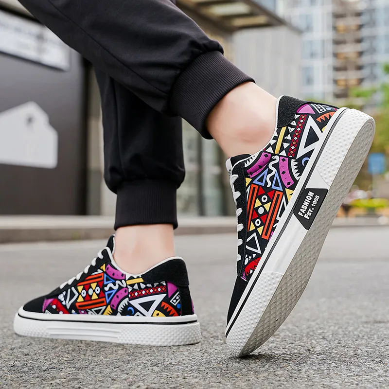 HUANAI Low Top Skateboard Shoes Men's Black-7