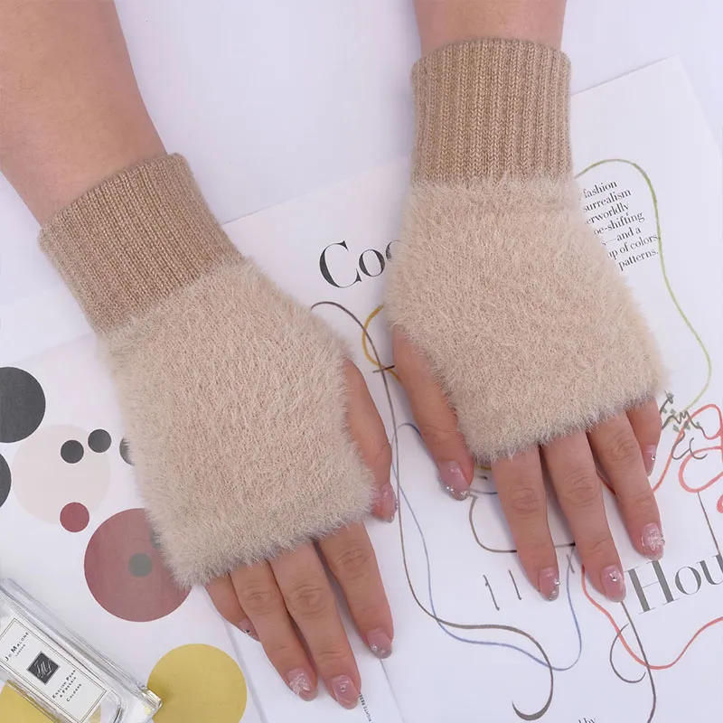 PEAK Knit Gloves Unisex-2