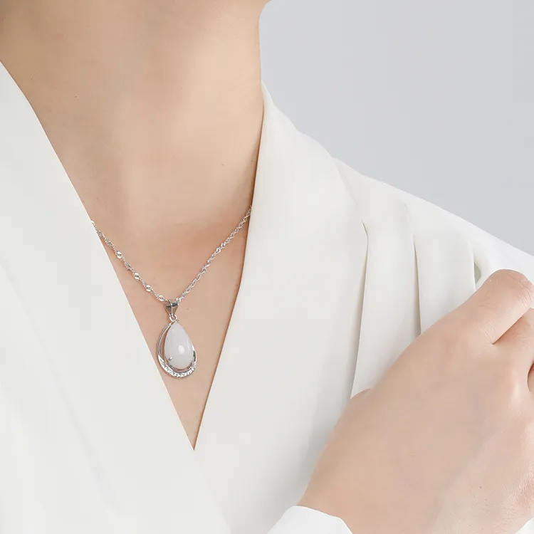 EZRA Glutinous Jade Jadeite Necklaces Unisex-1