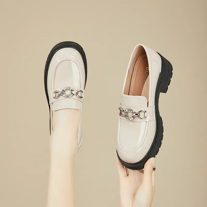 DAPHNE Loafers Women's Black/Beige-9
