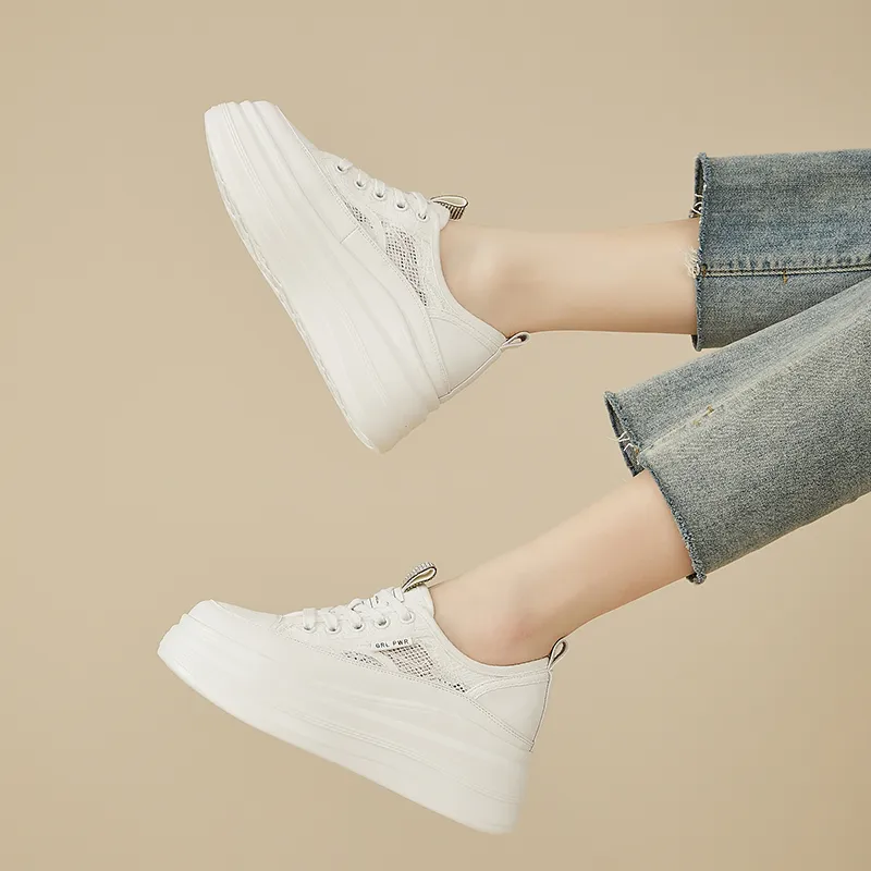 DAPHNE Low Top Skateboard Shoes Women's-9