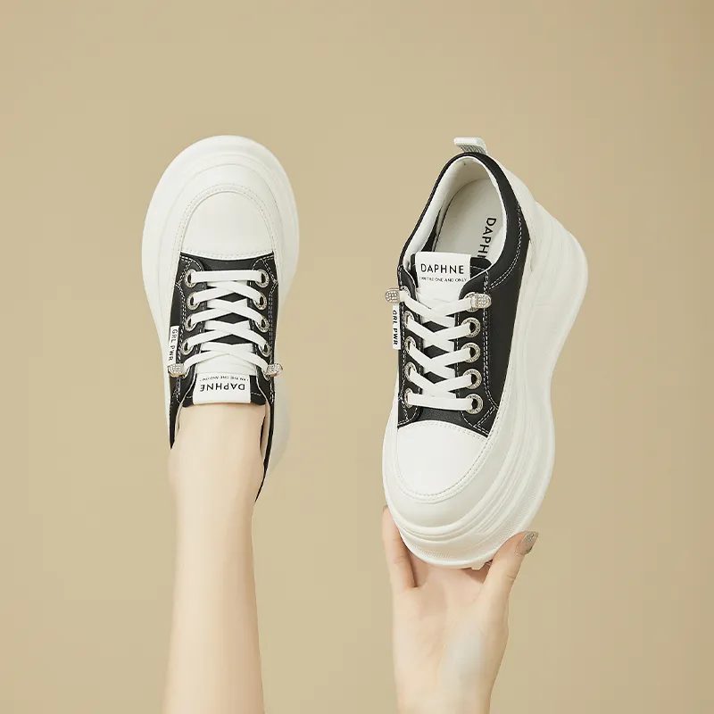 DAPHNE Low-Top Skateboard Shoes Women's-3