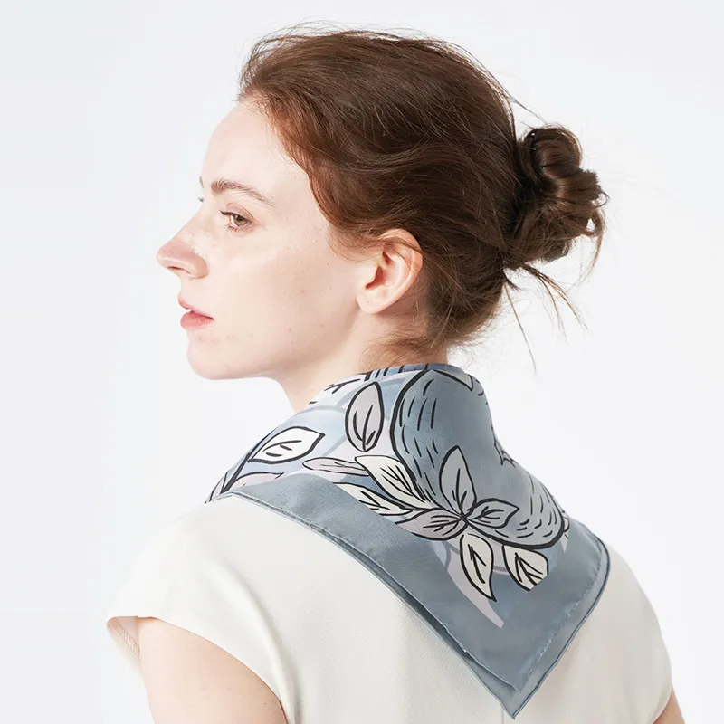 MARJAKURKI Square Scarf Women's-13