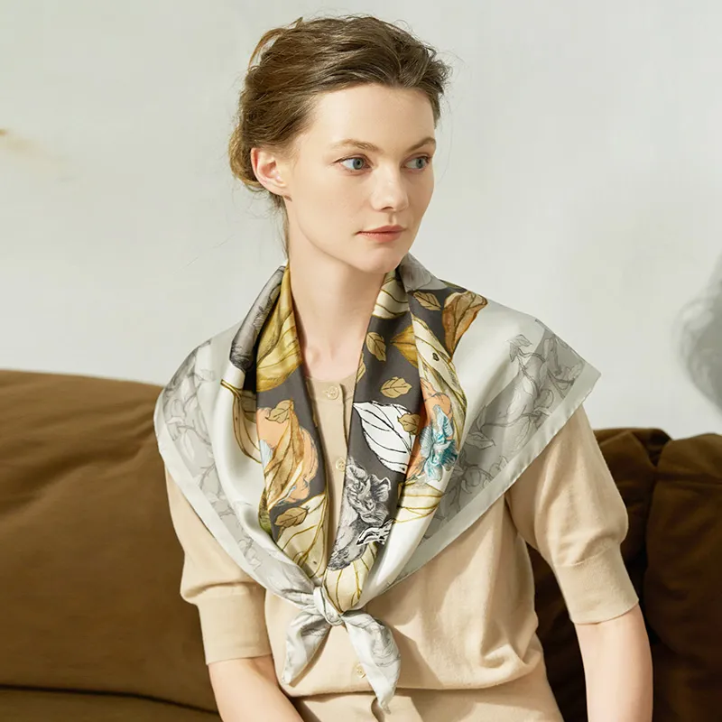MARJAKURKI Silk Large Scarf Women's-4