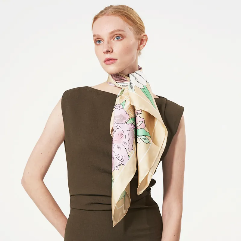 MARJAKURKI Silk Large Scarf Women's-2
