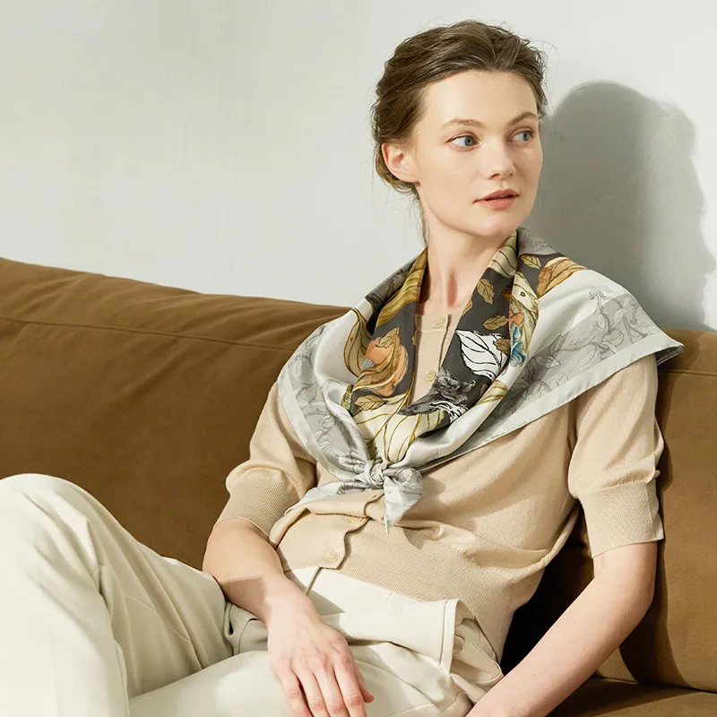MARJAKURKI Silk Large Scarf Women's-5