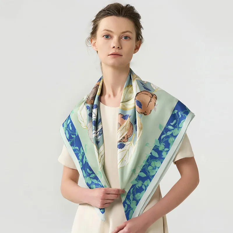 MARJAKURKI Silk Large Scarf Women's-8