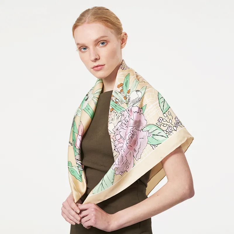 MARJAKURKI Silk Large Scarf Women's-1