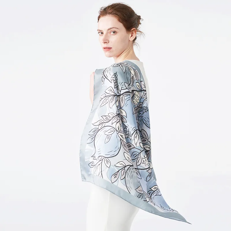 MARJAKURKI Square Scarf Women's-14