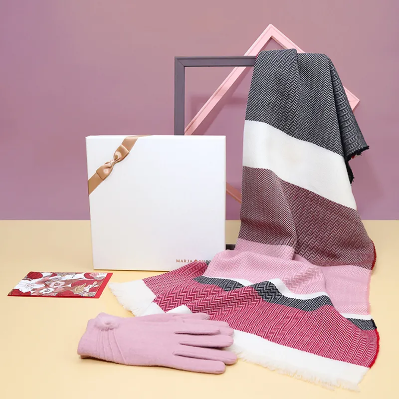 MARJAKURKI Scarf Glove Urban Lady Greeting Card Relaxing Elegant Intellectual Women's-1