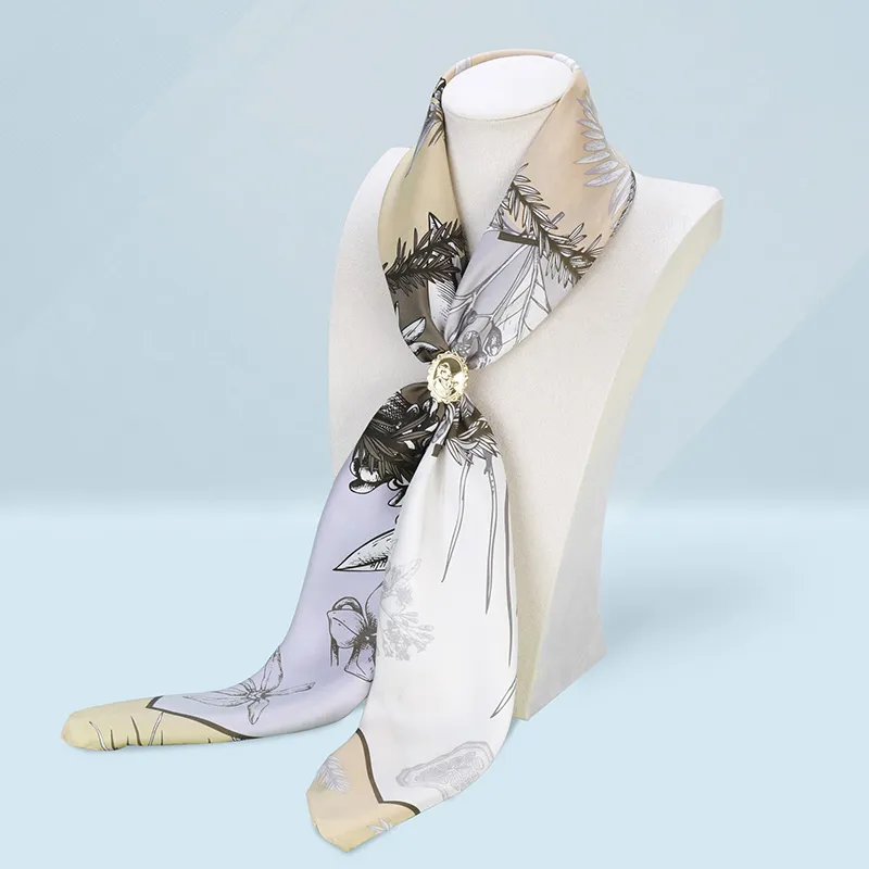 MARJAKURKI Silk Large Scarf Women's-2