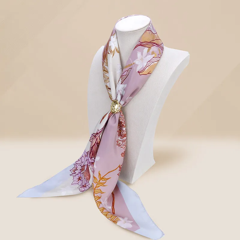 MARJAKURKI Silk Large Scarf Women's-9