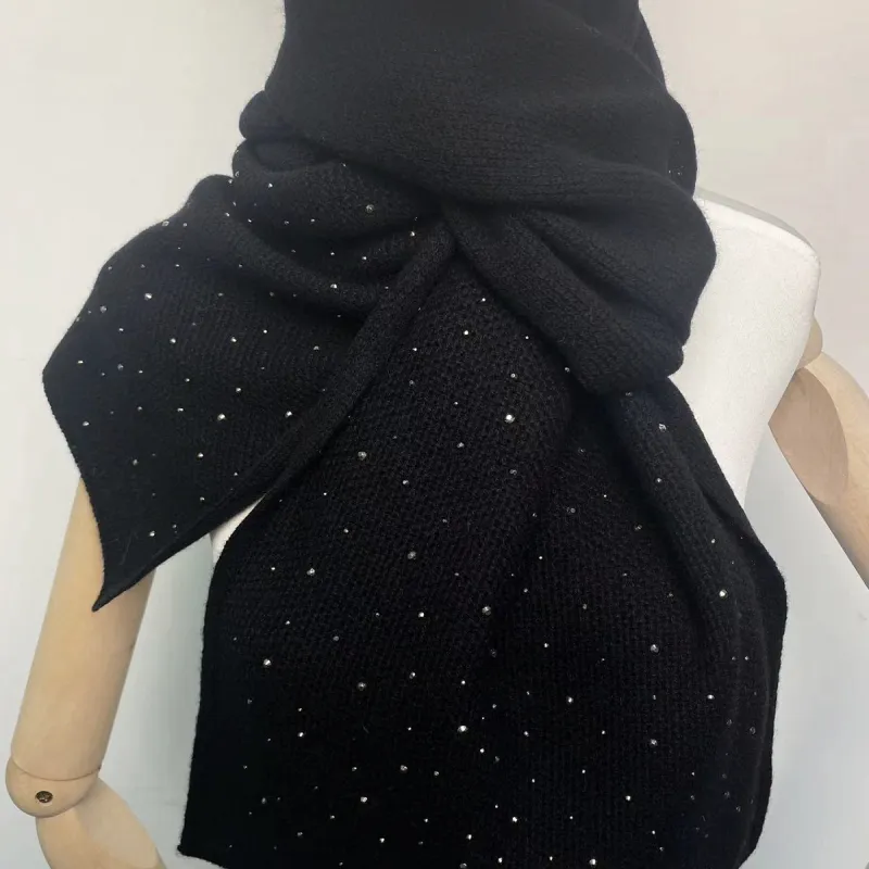 MARJAKURKI Knit Scarf Stud Unisex-2