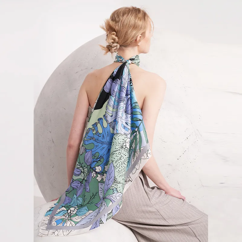MARJAKURKI Silk Large Scarf Women's-4