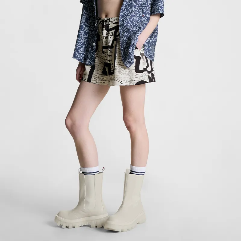 Keith Haring X Tommy Hilfiger TOMMY JEANS X Keith Haring Co branded Series Casual Shorts Women's Dark Blue With White Print 0GD-2