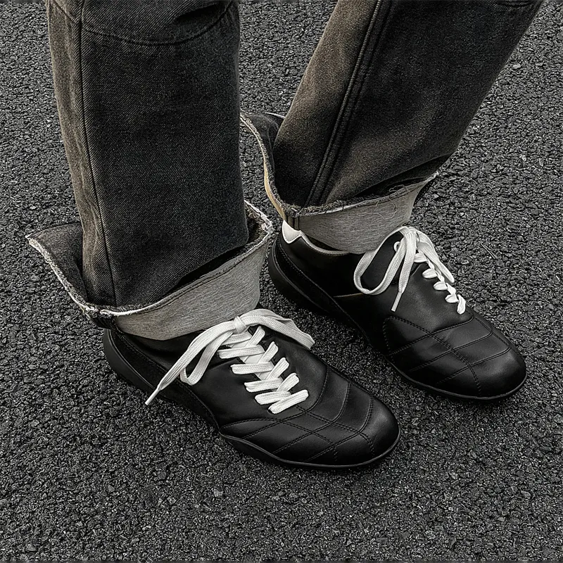 WEISHIBANGWEI Low Top Casual Shoes Unisex Black-1