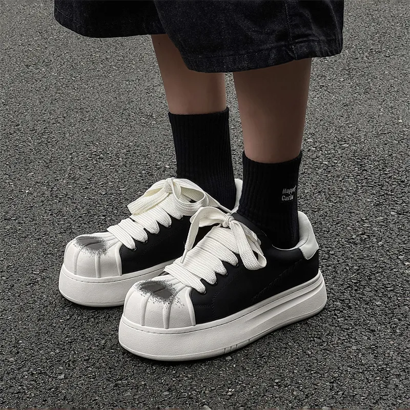 WEISHIBANGWEI Height Increasing Low Top Skateboard Shoes Men's Black-1