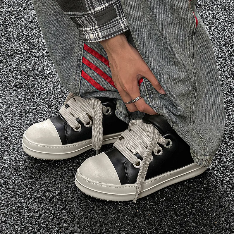 WEISHIBANGWEI Low Top Skateboard Shoes Unisex Black-2