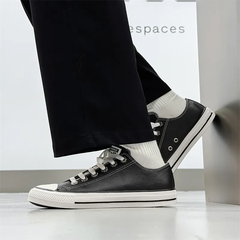 WEISHIBANGWEI Low Top Skateboard Shoes Men's Black-3