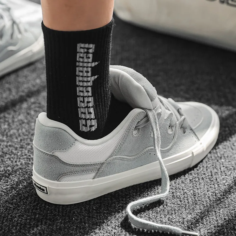 WEISHIBANGWEI Wear resistant Lightweight Breathable And Non slip. Low Top Skateboard Shoes Unisex-14