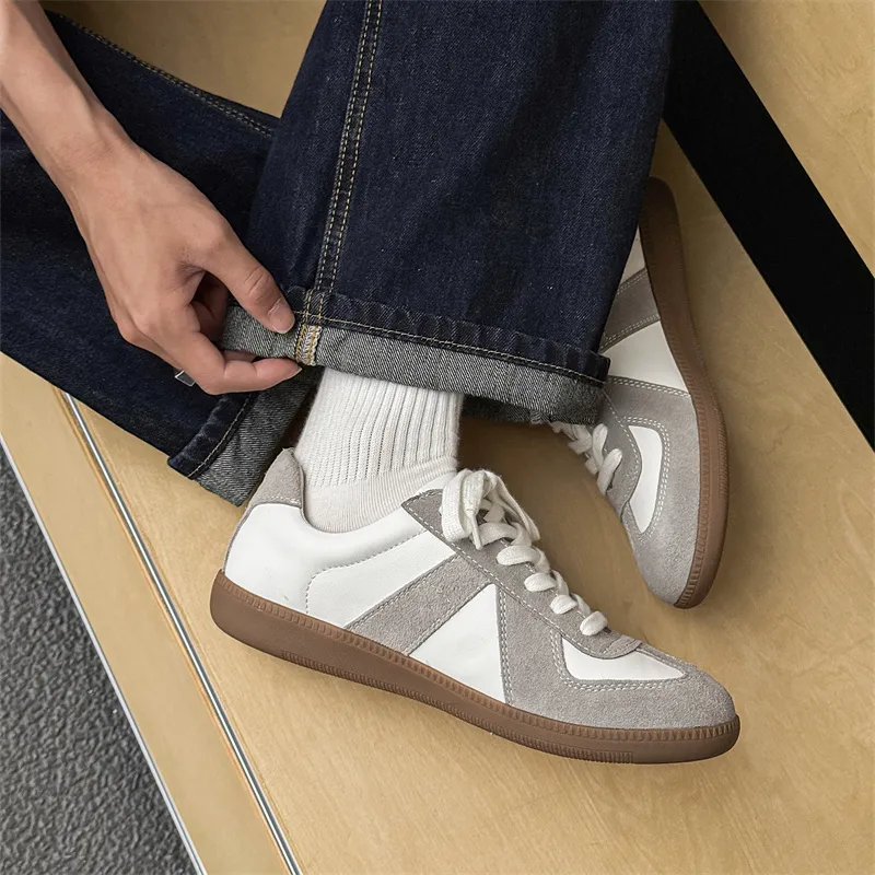 WEISHIBANGWEI Low Top Skateboard Shoes Unisex White-5