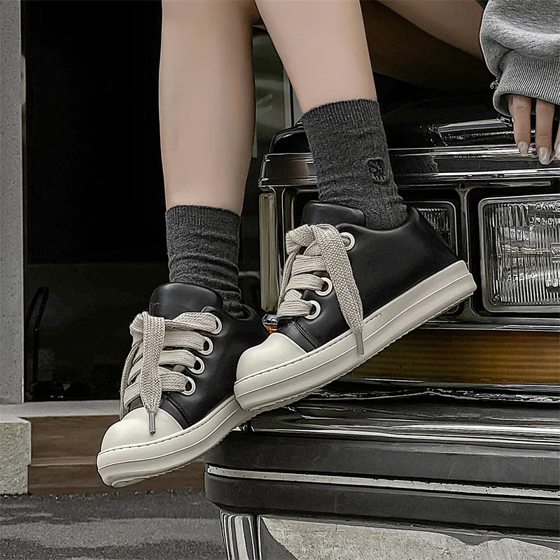 WEISHIBANGWEI Low Top Skateboard Shoes Unisex Black-14