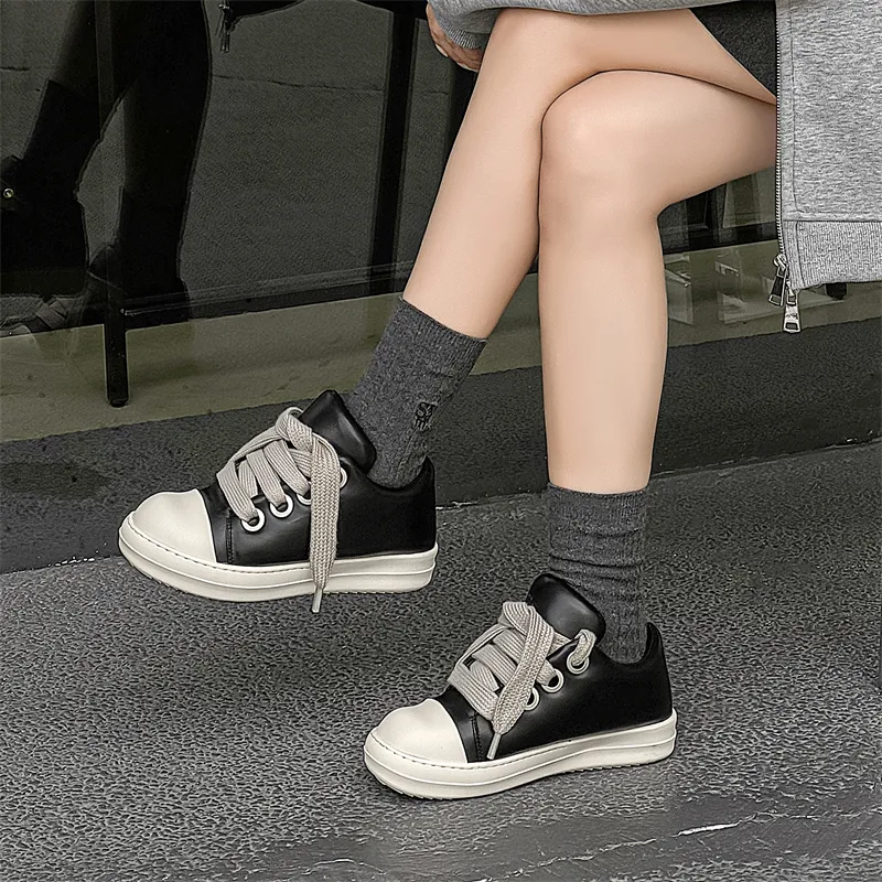 WEISHIBANGWEI Low Top Skateboard Shoes Unisex Black-11