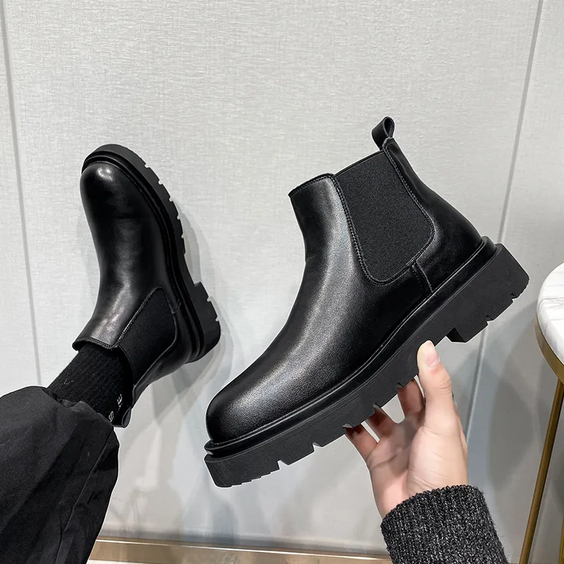 WEISHIBANGWEI Short Chelsea Boots Men's Black-3