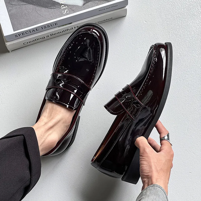 WEISHIBANGWEI Loafers Men's Red-1