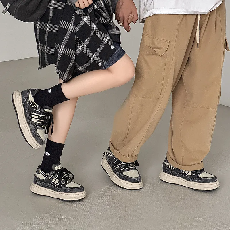 WEISHIBANGWEI Low Top Skateboard Shoes Unisex Black-6