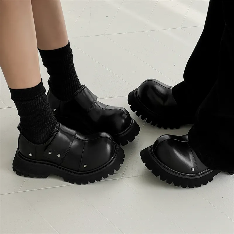 WEISHIBANGWEI Height Increasing Low Top Casual Shoes Unisex Black-3