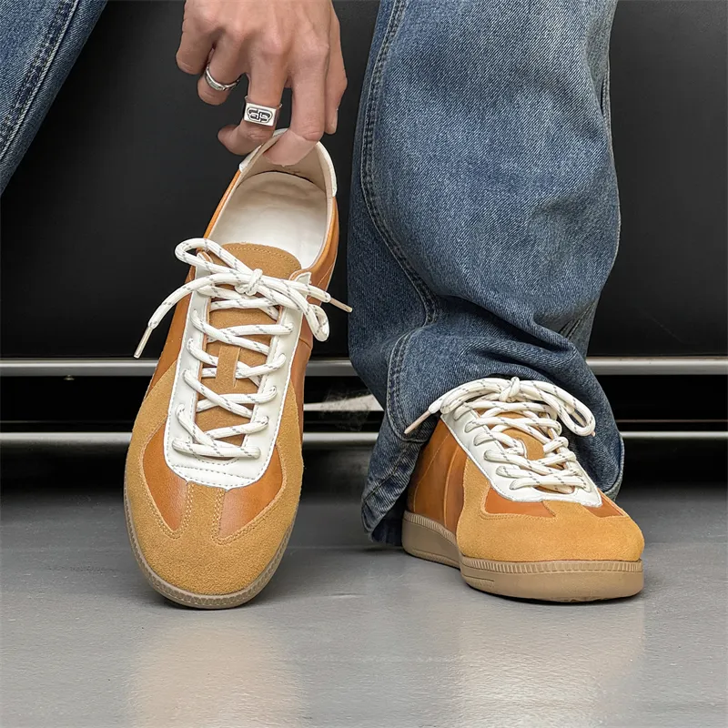 WEISHIBANGWEI Skateboard Shoes Unisex Yellow-1