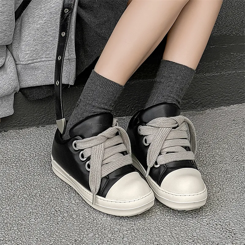 WEISHIBANGWEI Low Top Skateboard Shoes Unisex Black-12
