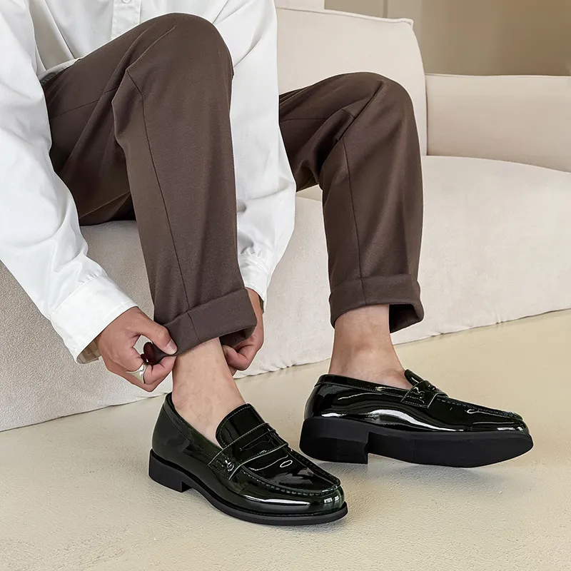 WEISHIBANGWEI Loafers Men's Green-2