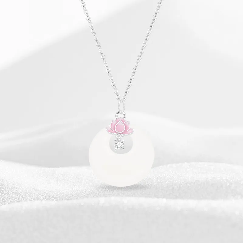 Thuban Ark Chalcedony Necklaces Women's-1