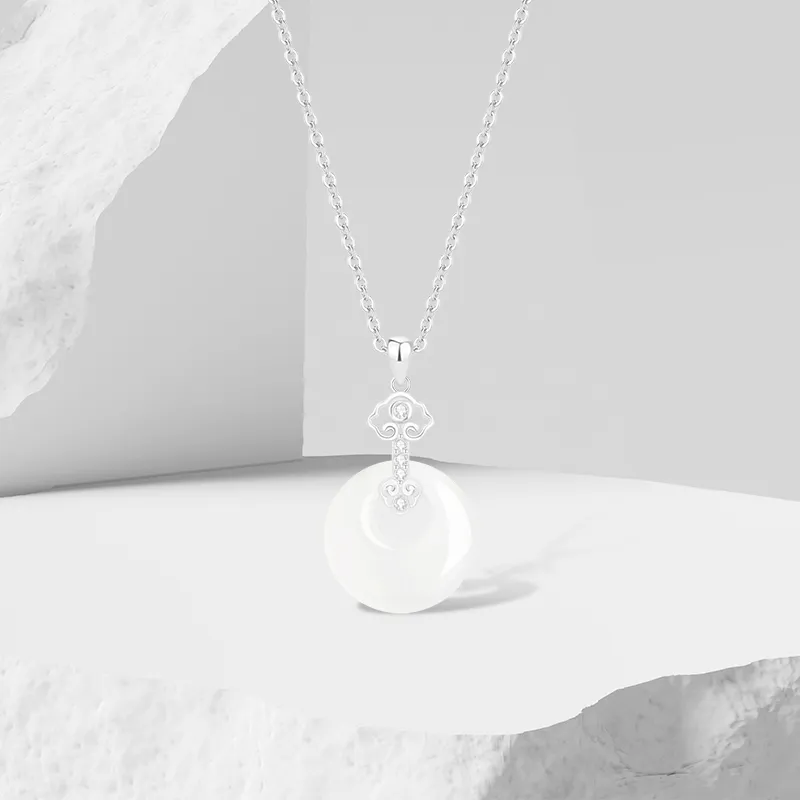 Thuban Ark Chalcedony Necklaces Women's-1