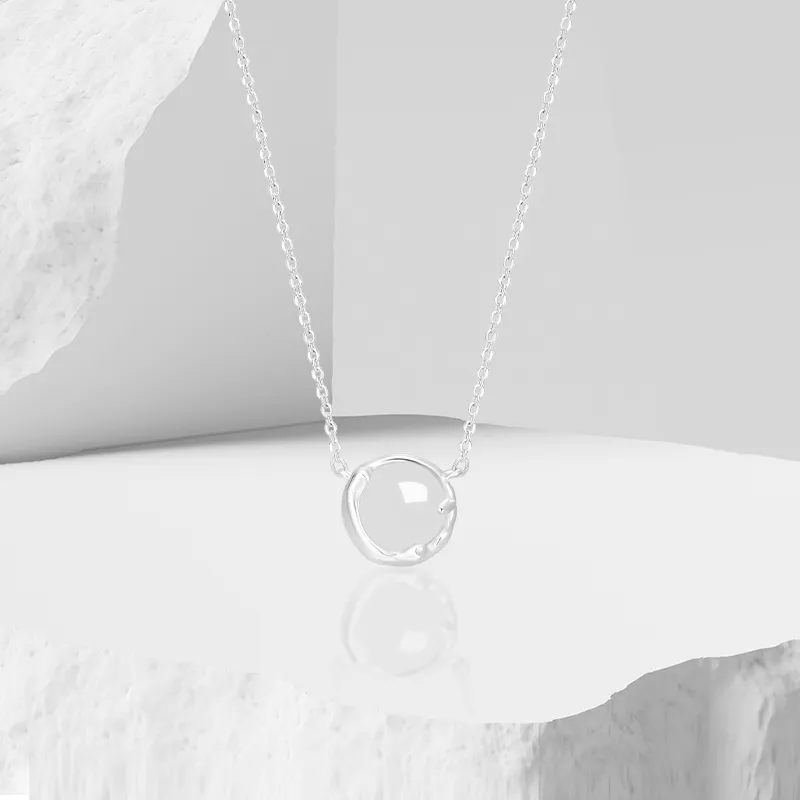 Thuban Ark Chalcedony Necklaces Women's-2